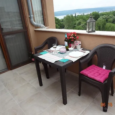 Apartment Sea View Chayka Varna