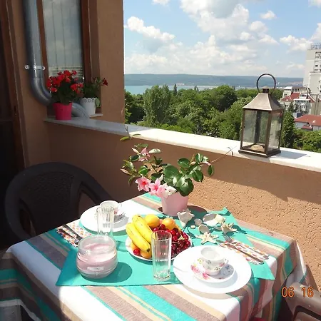 Sea View Chayka Apartment Varna